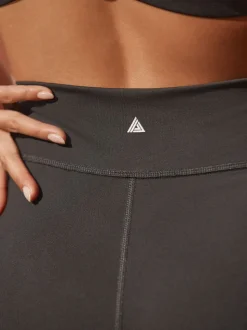 Zwart met zakken - Sports Dry Tech buikcorrigerende shorts