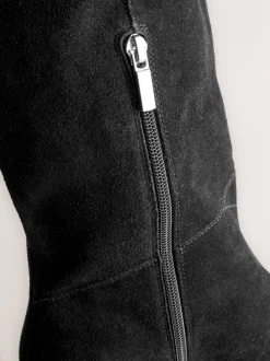 Zwart suède - Forever Comfort® Knee High Chisel Toe Heeled Boots