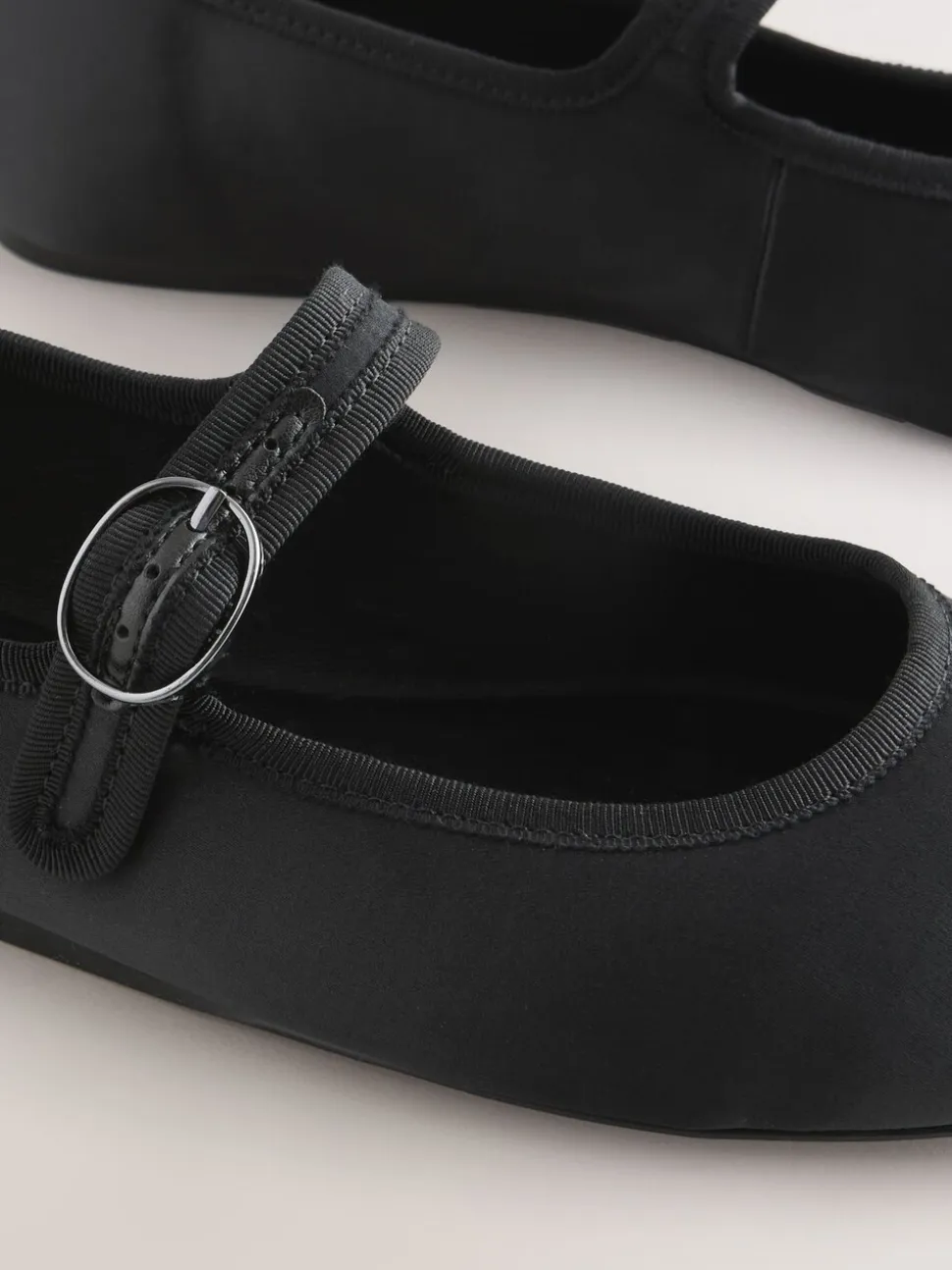 Zwarte satijn - Forever Comfort Round Toe Buckle Detail Mary Jane Shoes