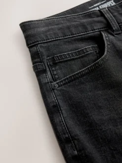 Zwarte wassing - Klassieke stretchy jeans