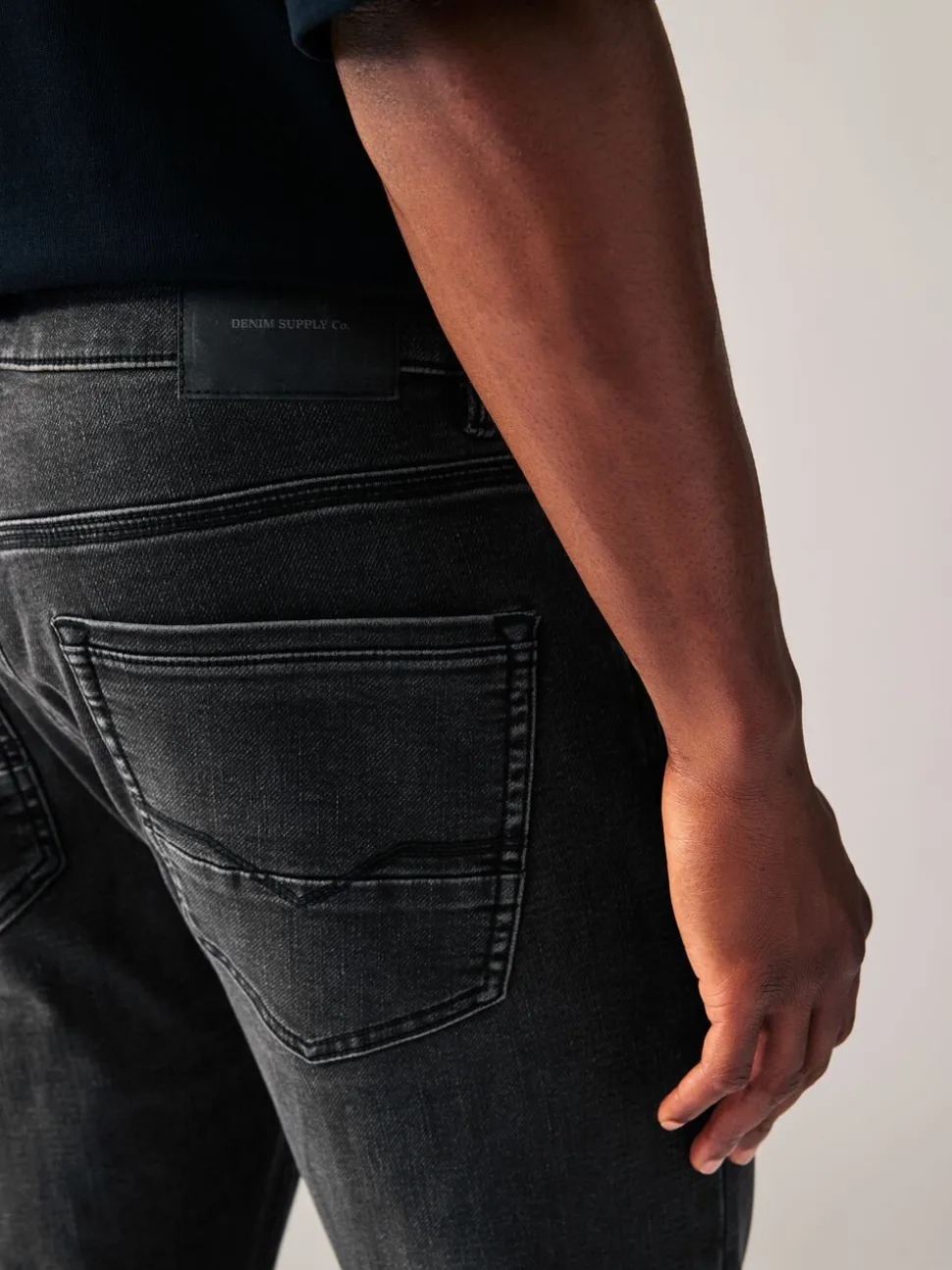 Zwarte wassing - Strakke Pasvorm - Comfortabele stretchjeans