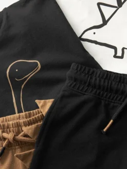 Zwart/lichtbruine dinosaurus - Set van 2 T-shirts met korte mouwen en shorts (3 mnd - 7 jr) (3 mnd - 7 jr)