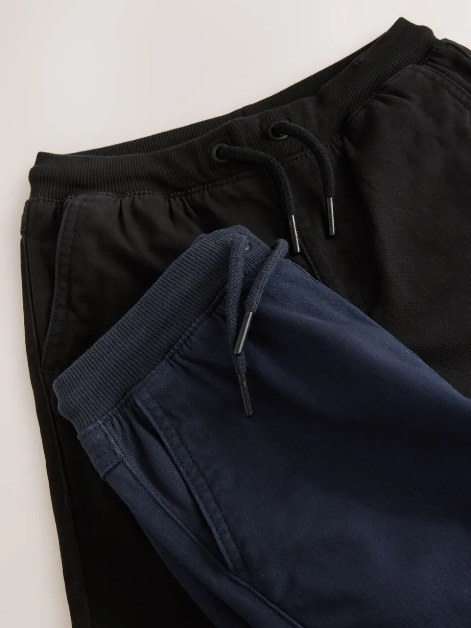 Zwart/marineblauw - Geribbelde taille broek met elastische taille verpakking van 2 (3 - 16 jr)