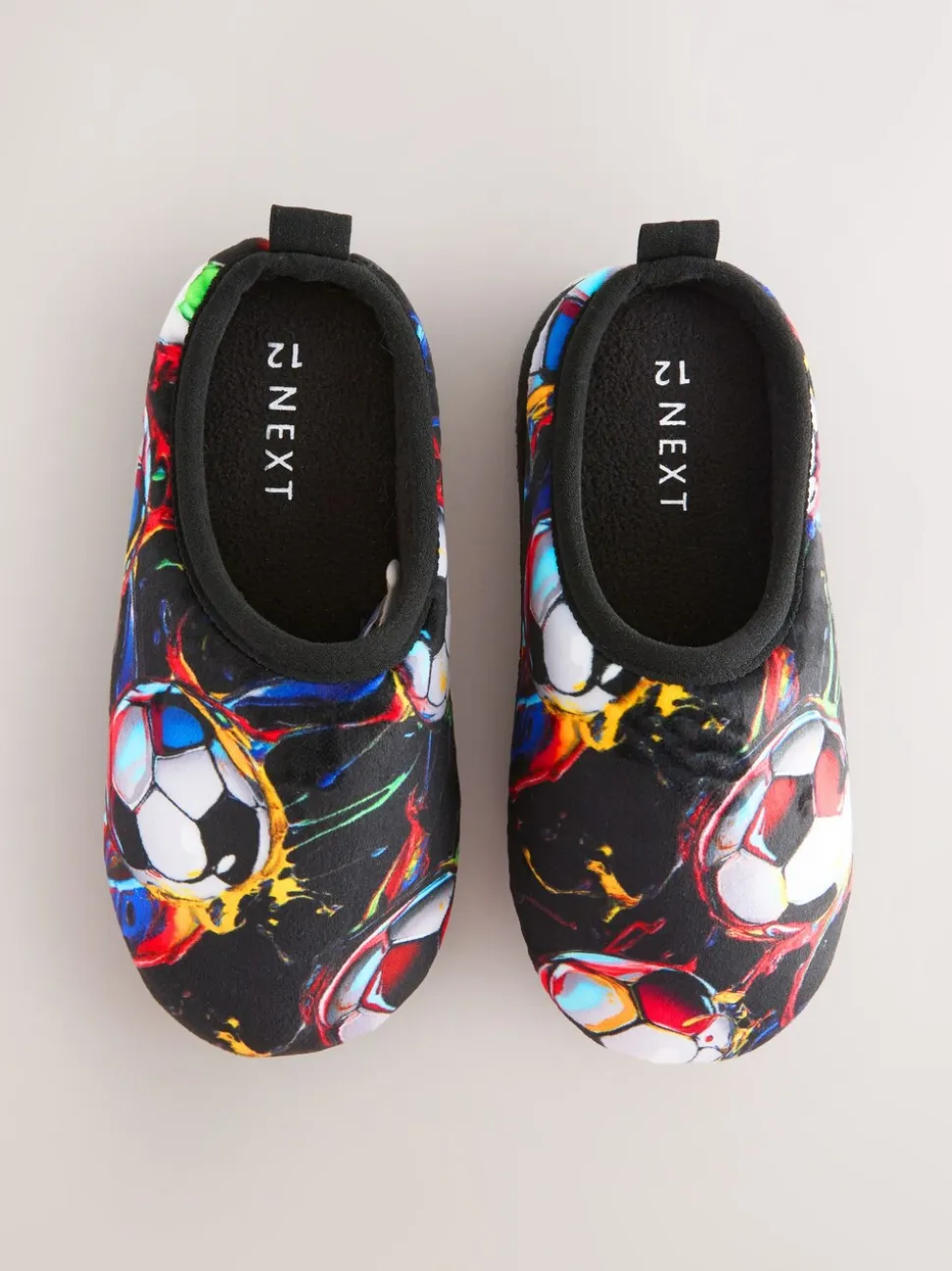 Zwart/Meerkleurig met voetbalprint - Pantoffelmuiltjes