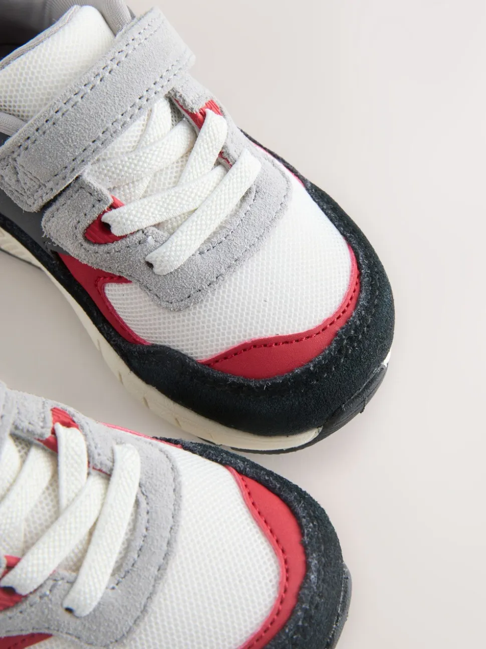Zwart/rood - Elastische sportschoenen