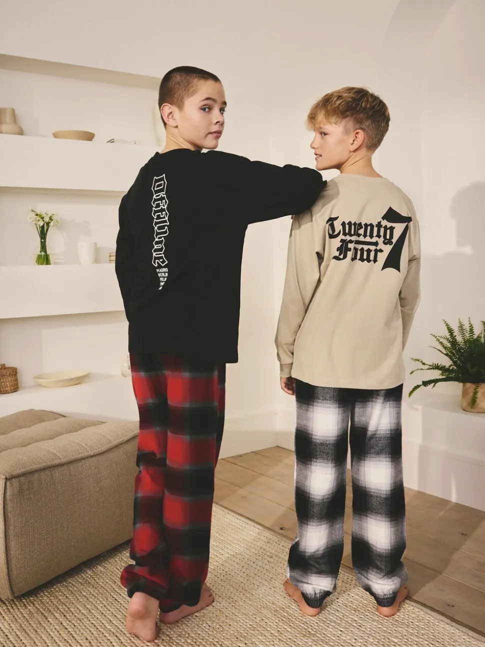 Zwart/Rood/kiezelkleurig Offline - Set van 2 geweven geruite pyjama's met lange mouwen (3-16jr)