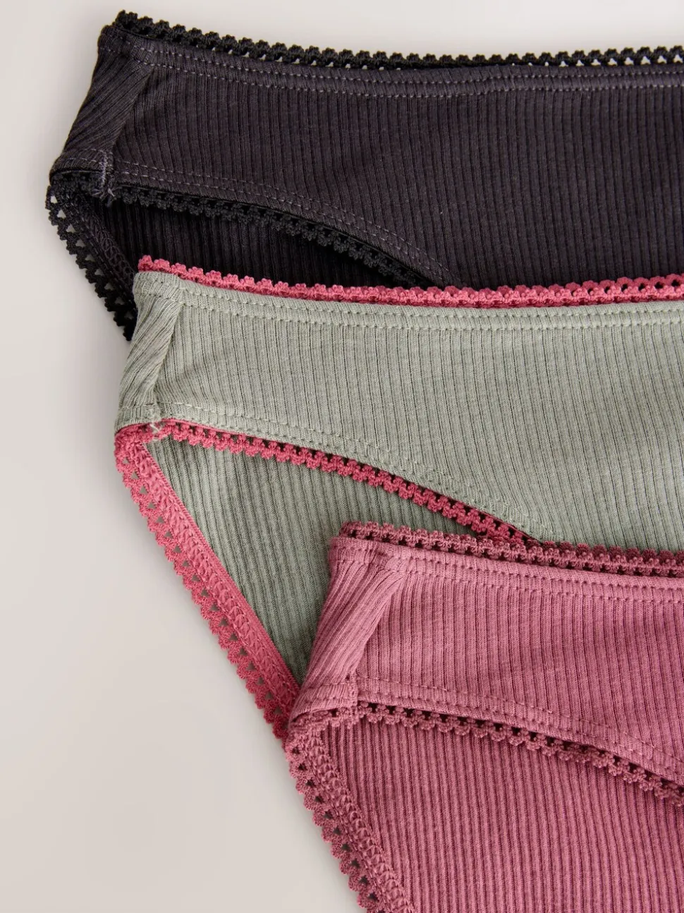 Zwart/roze/olijfgroen - Verpakking van 3 geribbelde katoenen slips